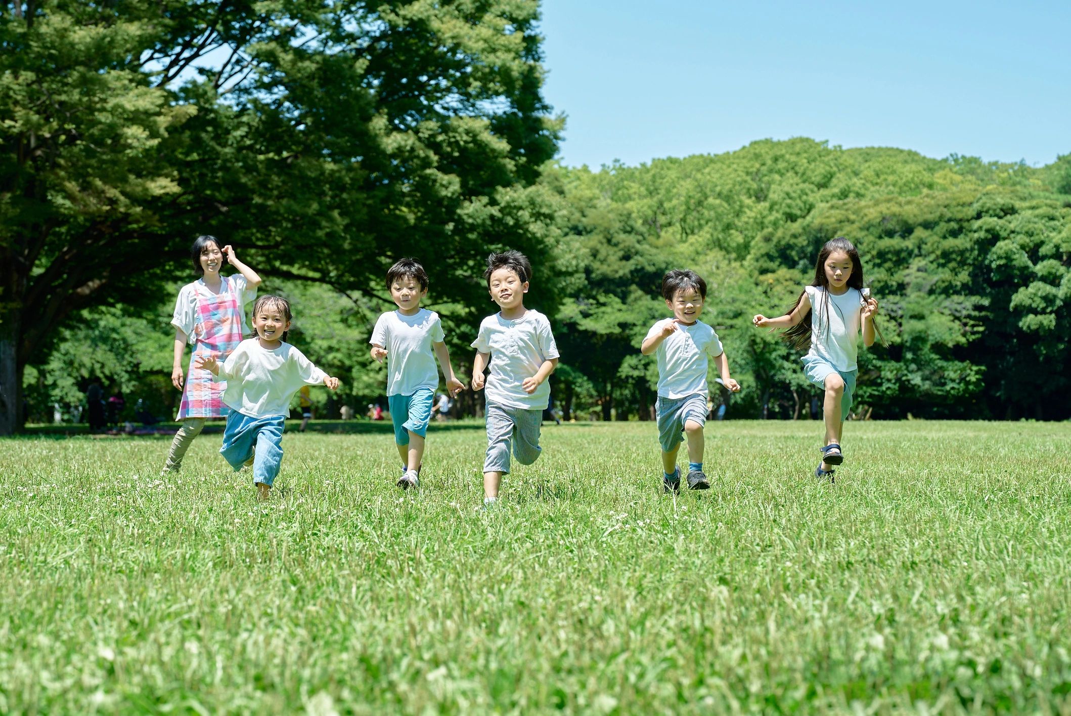 children playing outdoors daycare